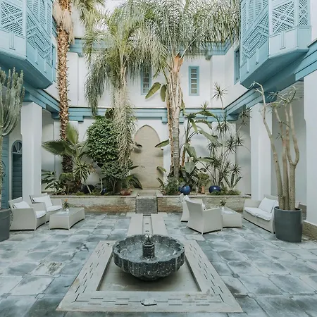 Riad Le Perroquet Bleu Suites & Spa-2
